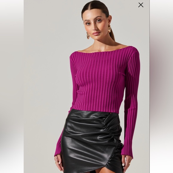 ASTR the Label Alessandra Magenta Sweater Top NWT - Picture 3 of 5